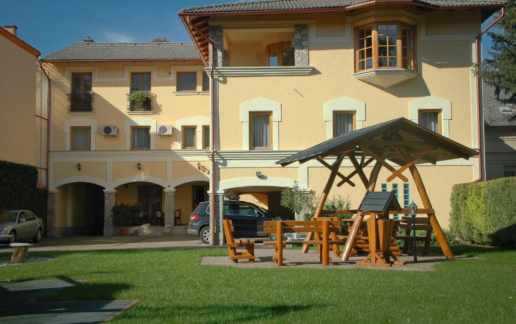 Laetitia Panzió Kaposvár Exterior foto
